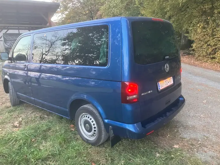 Volkswagen Multivan 2009 photo 3