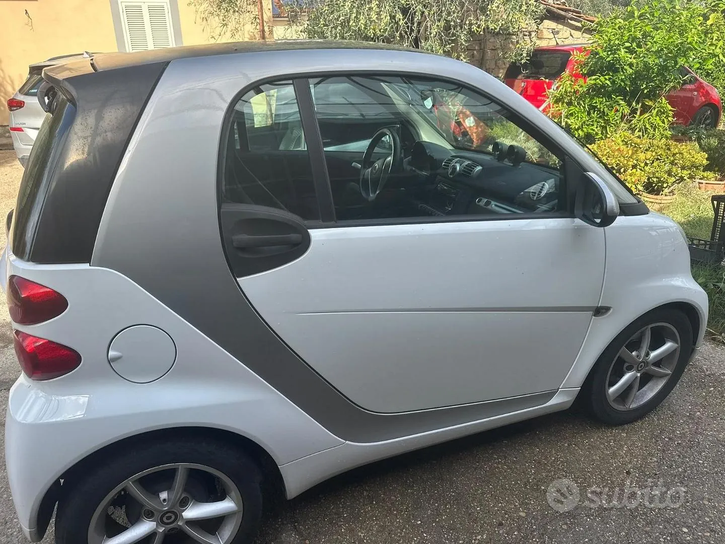 Smart Fortwo 2011 photo 4