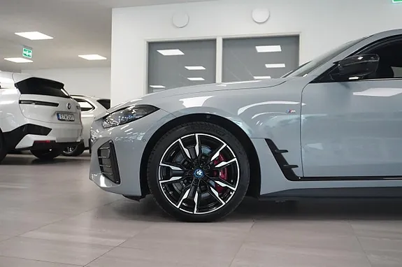 BMW I4 2024 photo 3