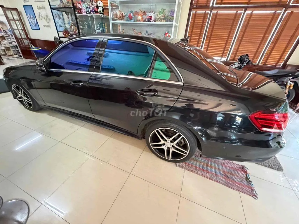 Mercedes-Benz E-Class 2015 photo 4