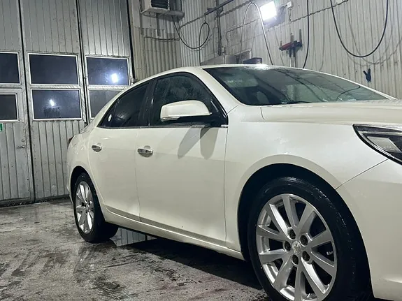 Chevrolet Malibu 2012 photo 2