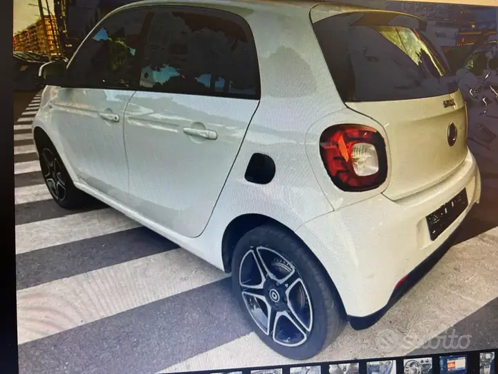 Smart Forfour 2019 photo 2