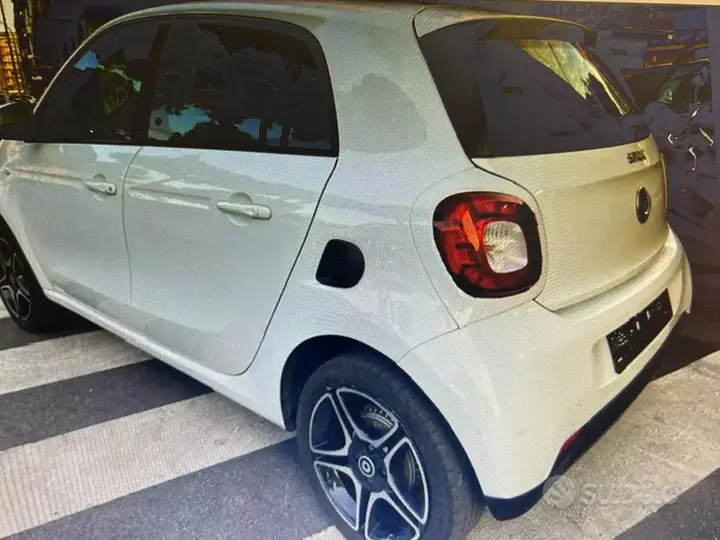 Smart Forfour 2019 photo 3