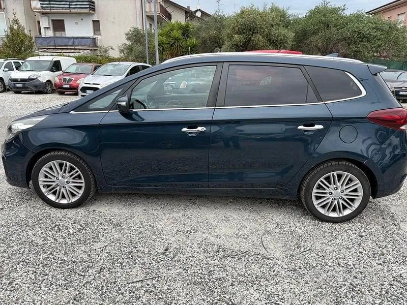 Kia Carens 2017 photo 4