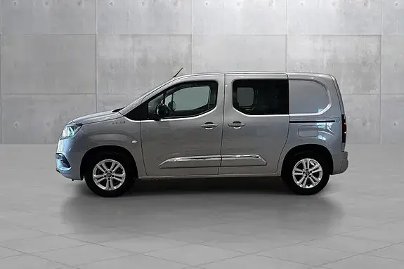 Toyota Proace City 2023 photo 3