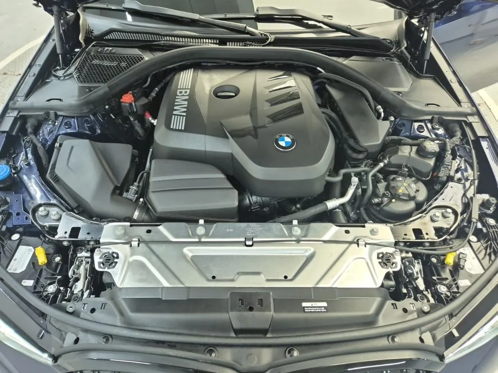 BMW 3 Series 2025 photo 5
