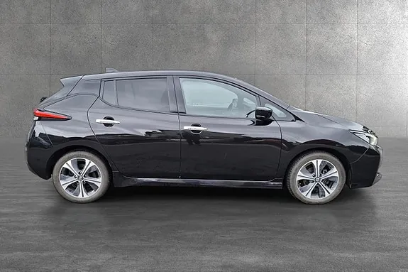 Nissan Leaf 2022 photo 2