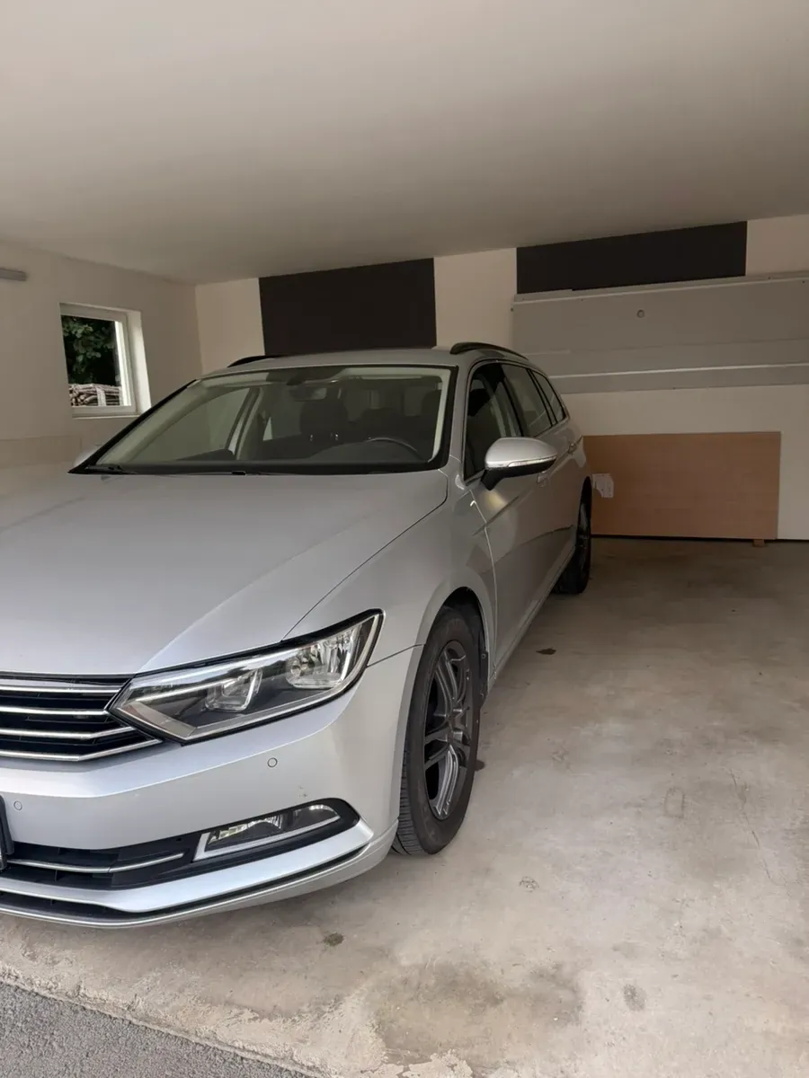 Volkswagen Passat 2018 photo 2