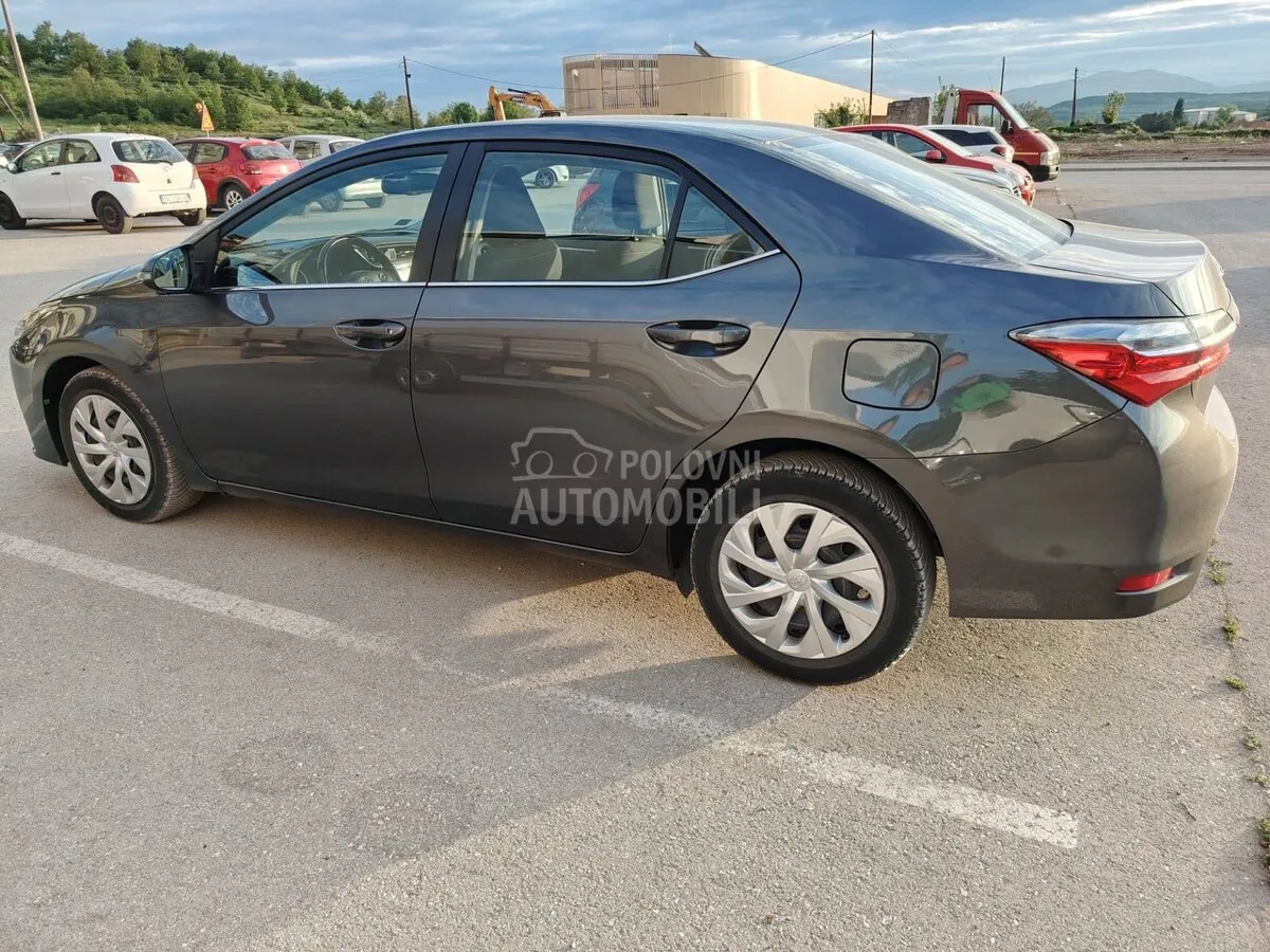 Toyota Corolla 2018 photo 2
