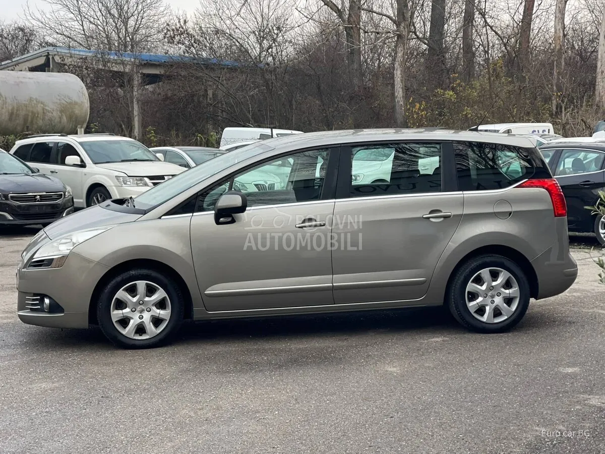 Peugeot 5008 2010 photo 3