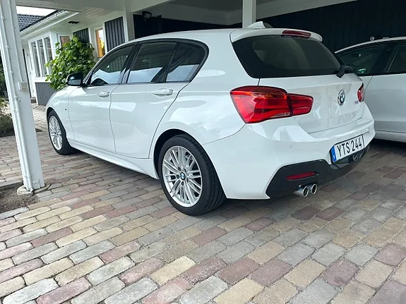 BMW 120I 2019 photo 2