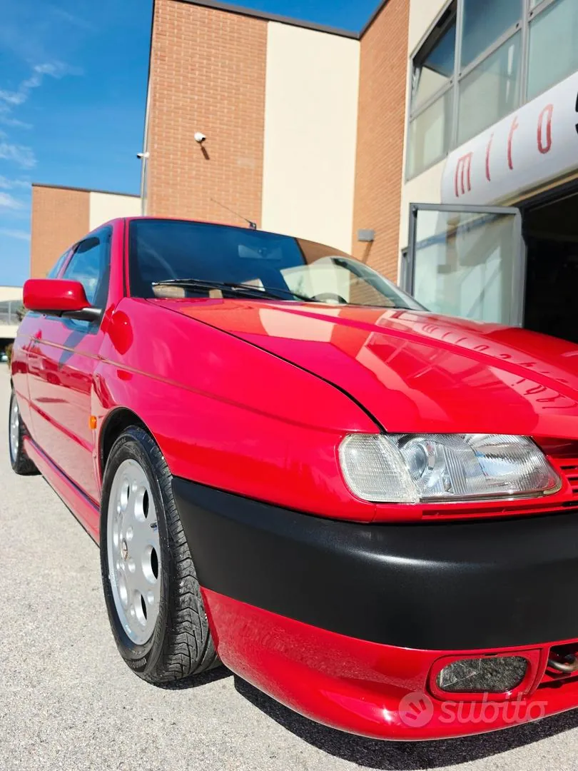 Alfa Romeo 145 1998 photo 2