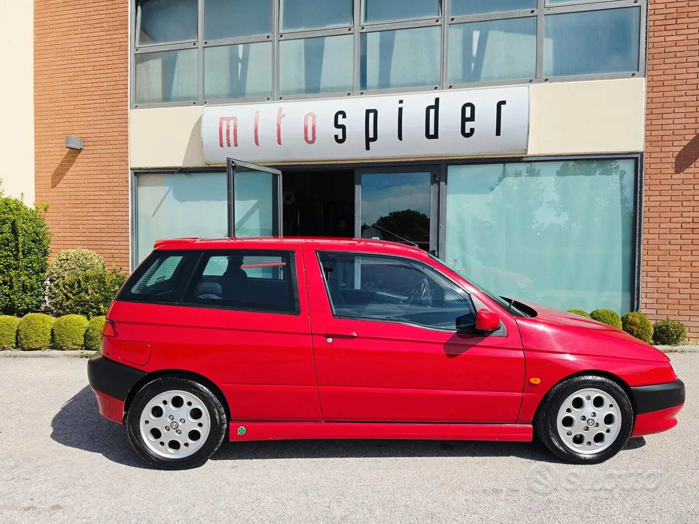 Alfa Romeo 145