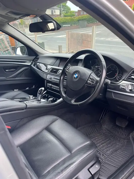 BMW 5 Series 2010 photo 5