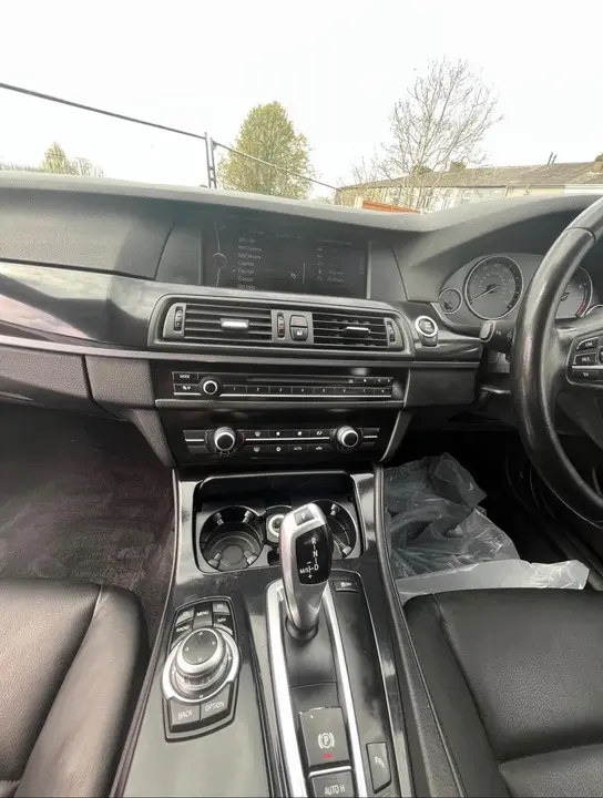 BMW 5 Series 2010 photo 4