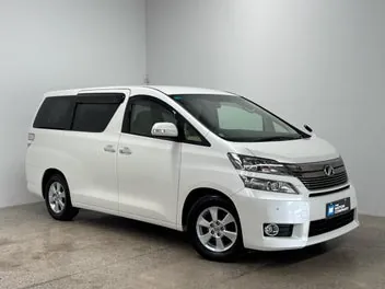 Toyota Vellfire 2012 photo 2