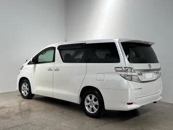 Toyota Vellfire 2012 photo 3