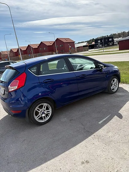 Ford Fiesta 2015 photo 4