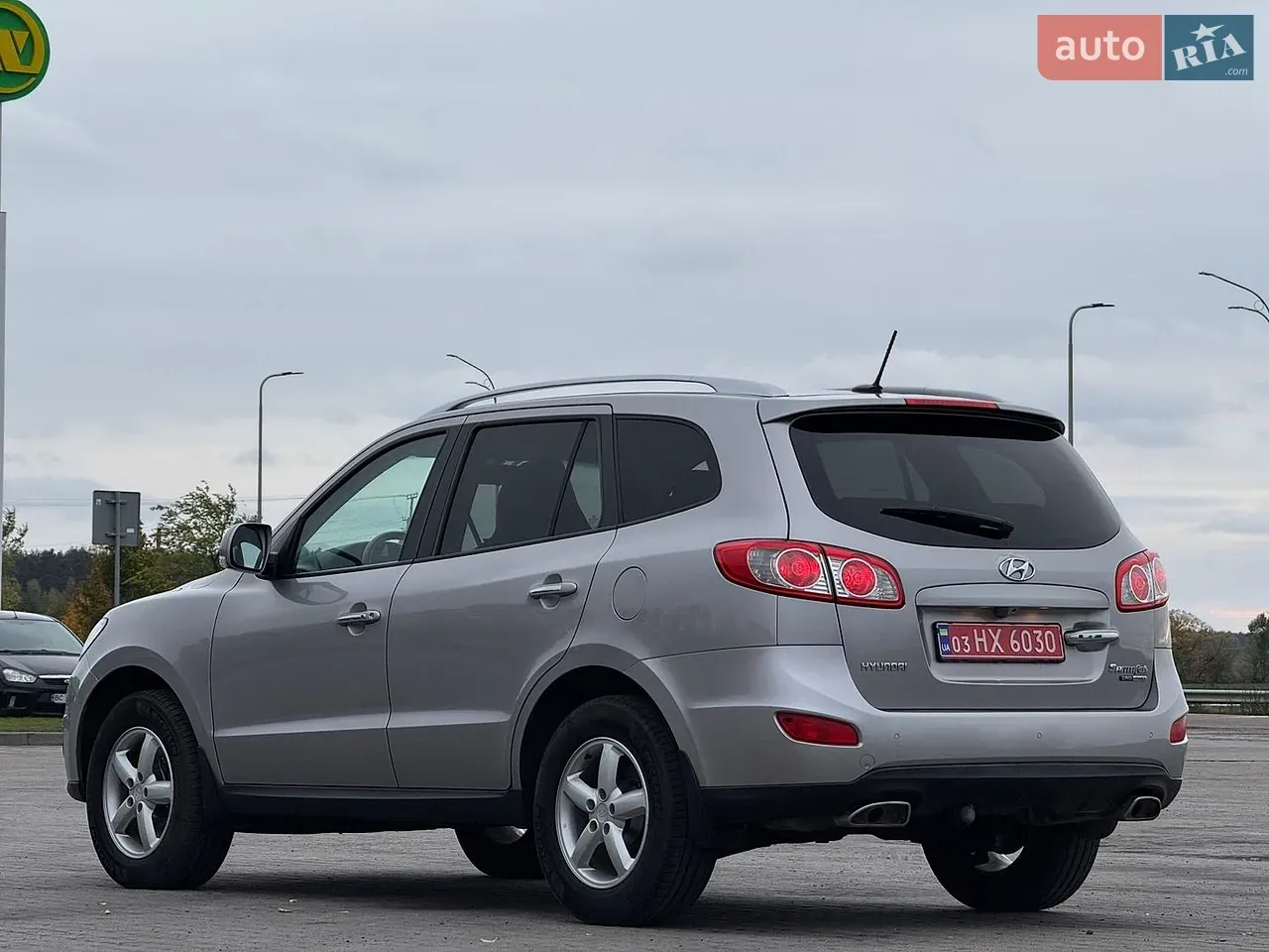 Hyundai Santa Fe 2011 photo 4