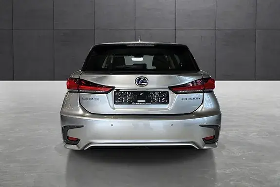 Lexus Ct200H 2019 photo 4