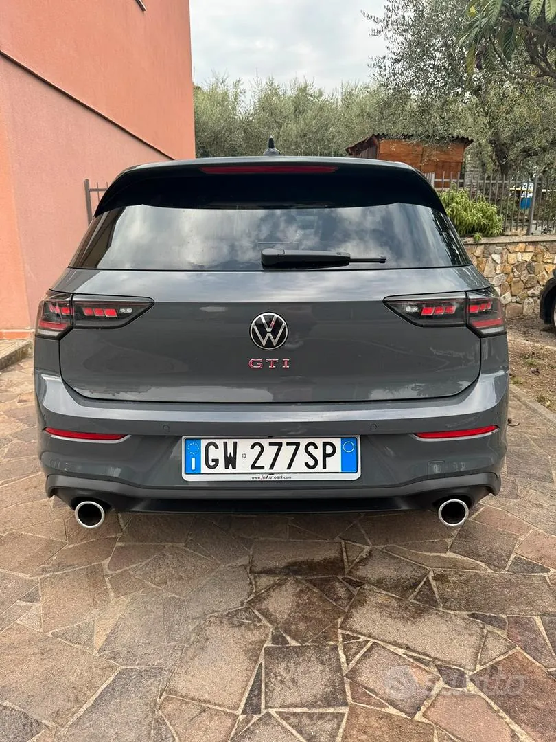 Volkswagen Golf 2024 photo 2