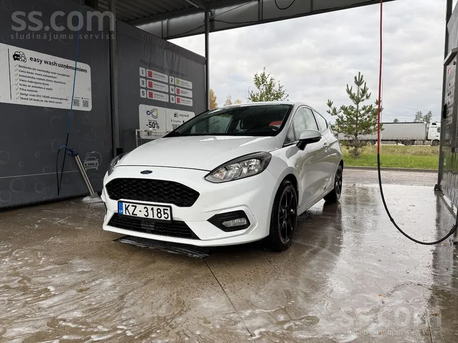 Ford Fiesta 2017 photo 2