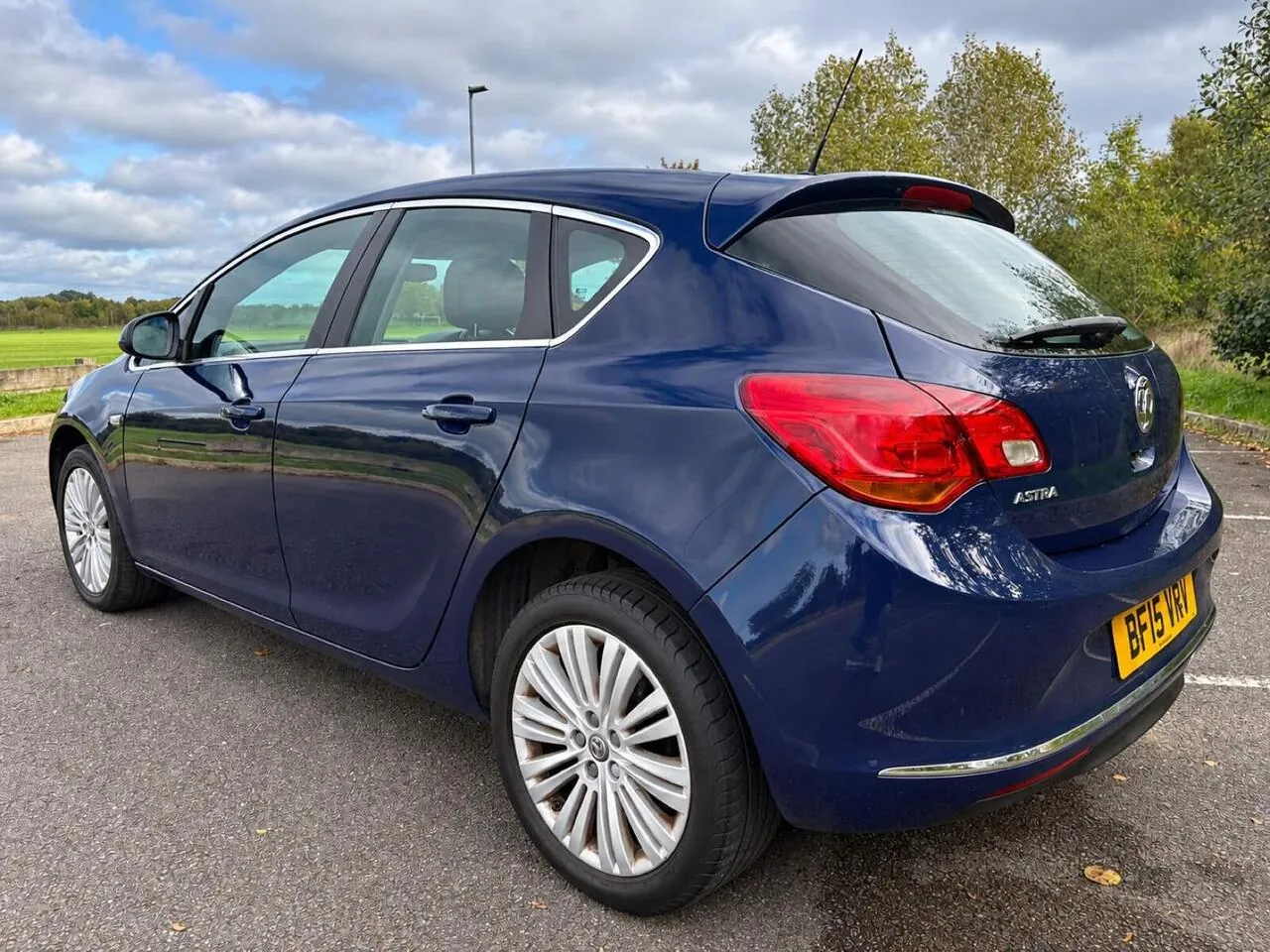 Vauxhall Astra 2015 photo 4
