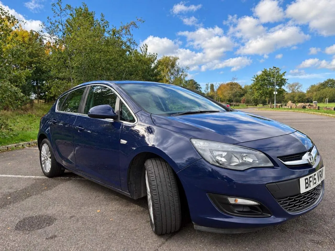 Vauxhall Astra 2015 photo 2