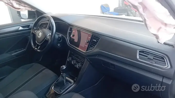 Volkswagen T-Roc 2019 photo 5