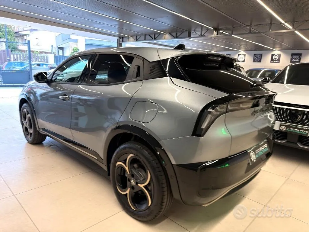 Alfa Romeo Junior 2025 photo 4