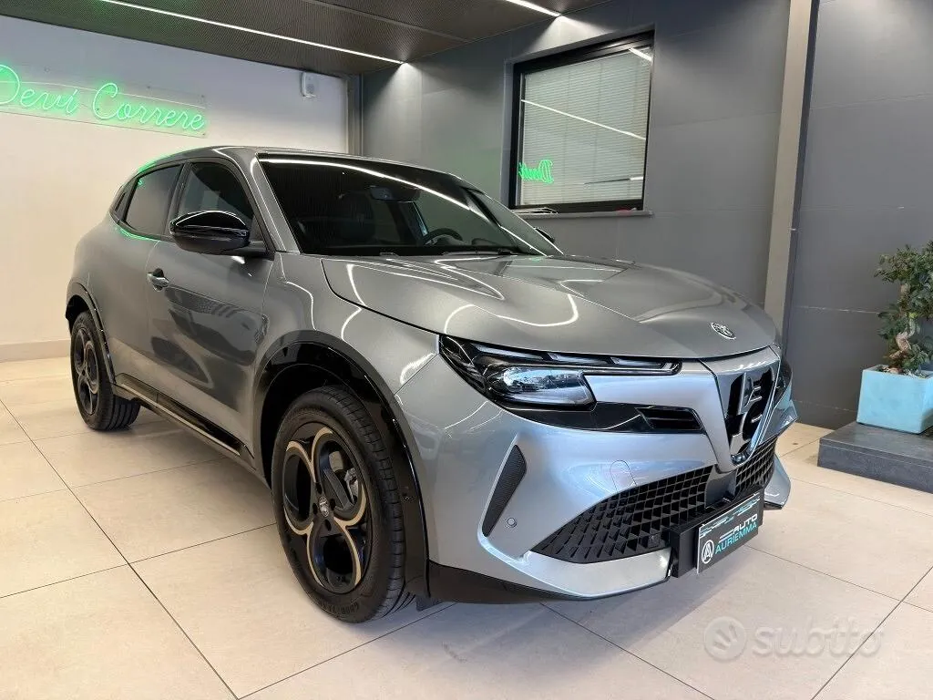 Alfa Romeo Junior 2025 photo 3