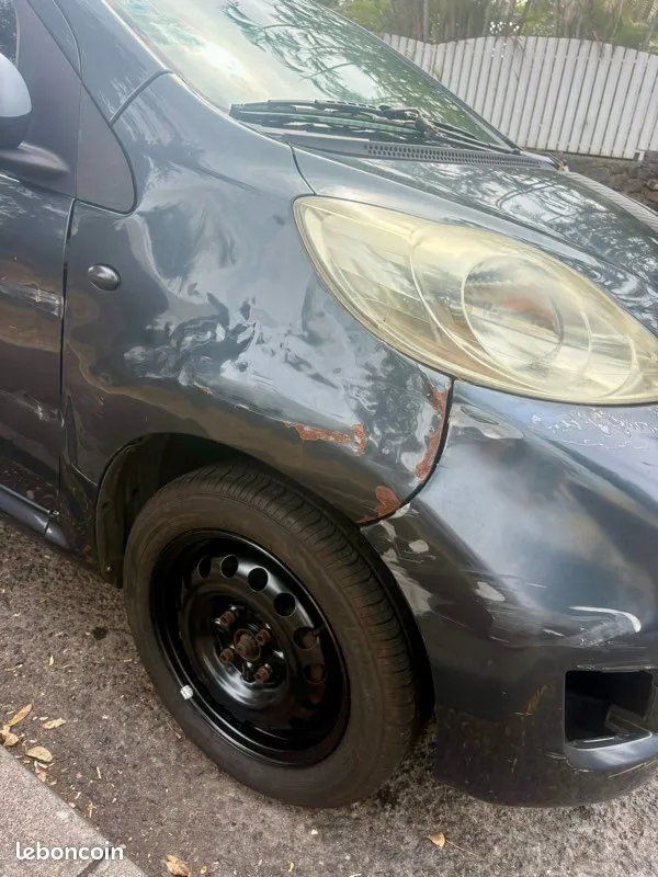 Peugeot 107 2010 photo 3