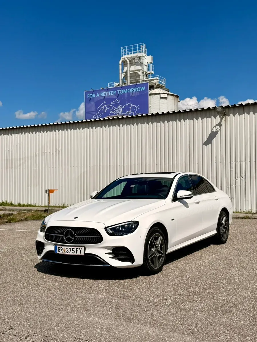 Mercedes-Benz E-Class 2021 photo 2