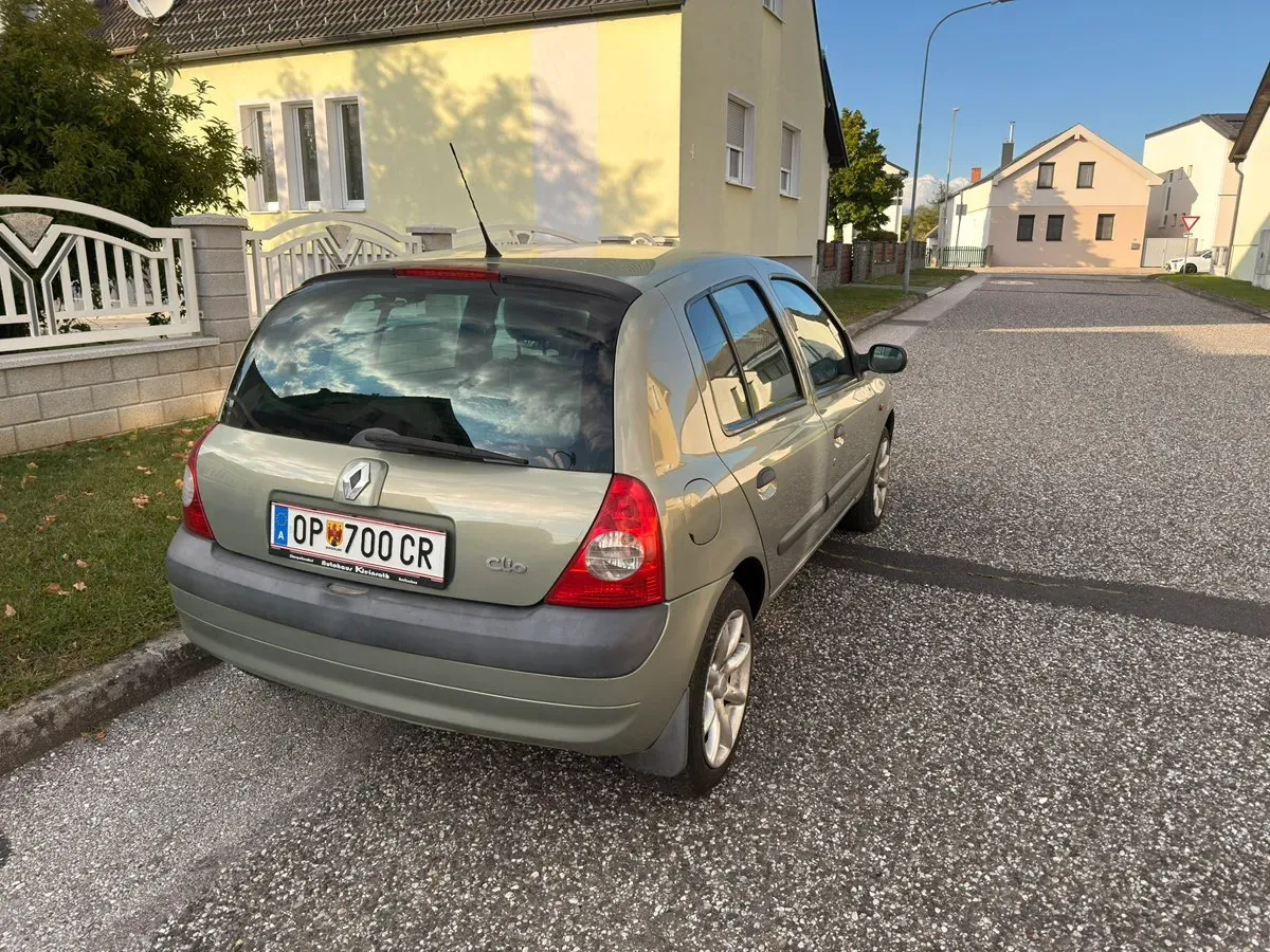 Renault Clio 2002 photo 3