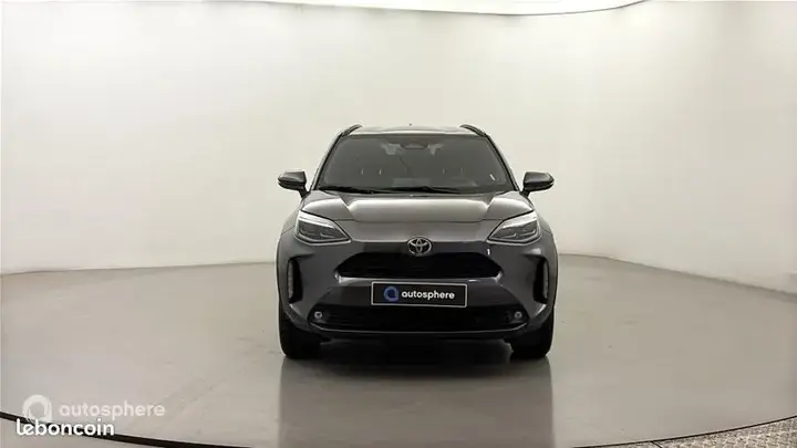 Toyota Yaris Cross 2024 photo 2