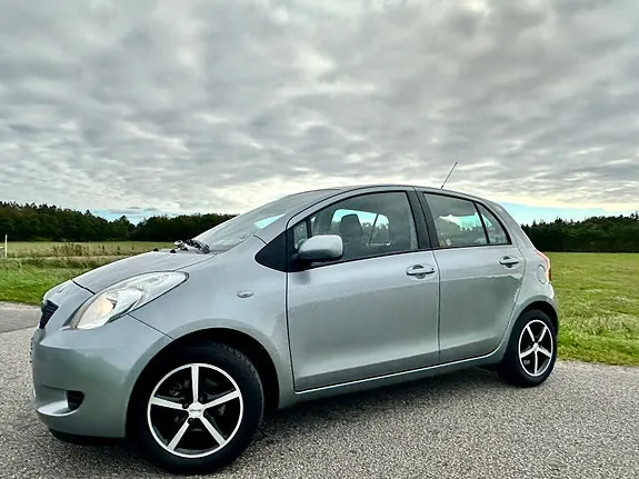 Toyota Yaris 2008 photo 3