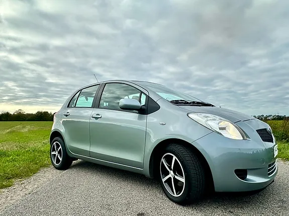 Toyota Yaris 2008 photo 2