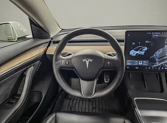 Tesla Model 3 2021 photo 5