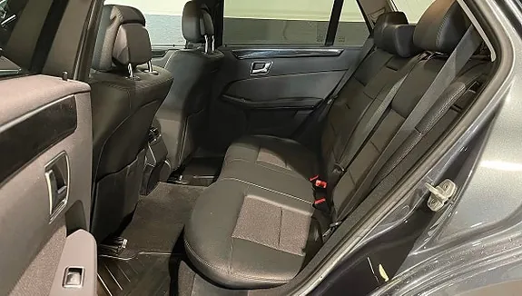 Mercedes-Benz E220 2011 photo 5