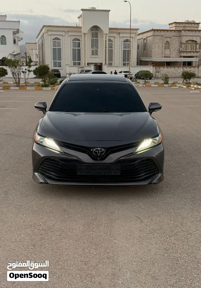 Toyota Camry 2018 photo 2