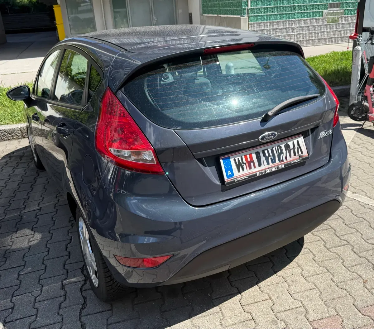 Ford Fiesta 2011 photo 3