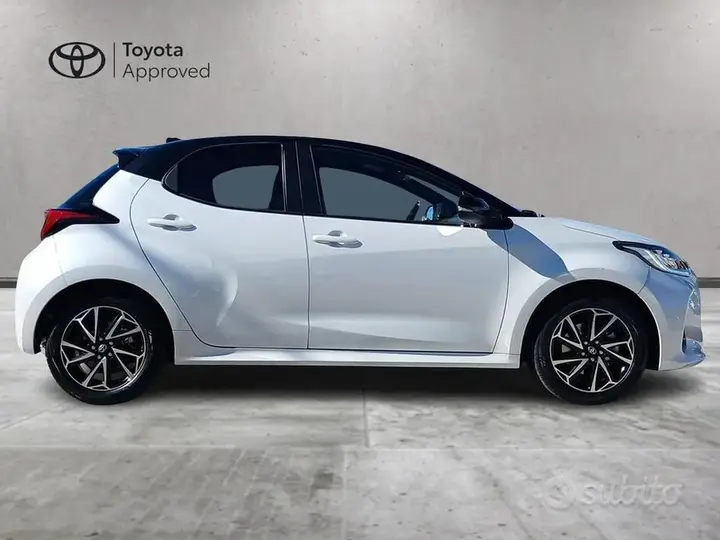 Toyota Yaris 2023 photo 4