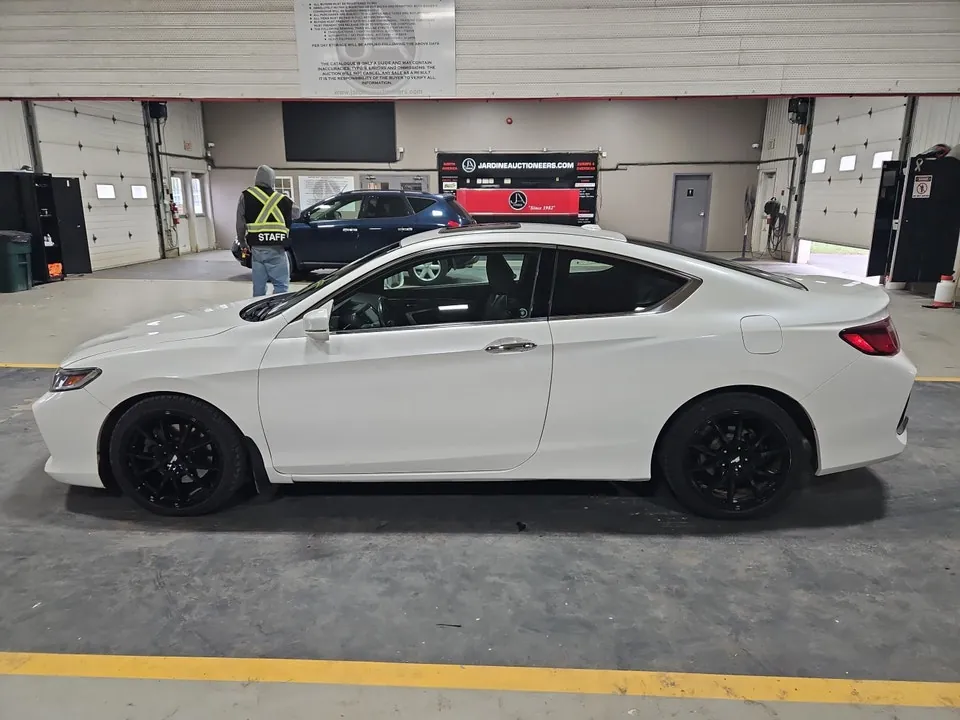 Honda Accord 2017 photo 2