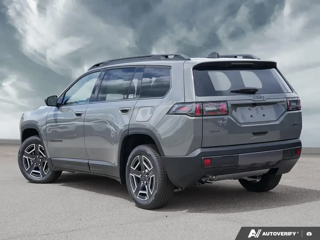Jeep Cherokee 2026 photo 4