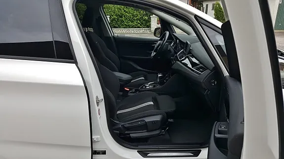 BMW 218D 2017 photo 4