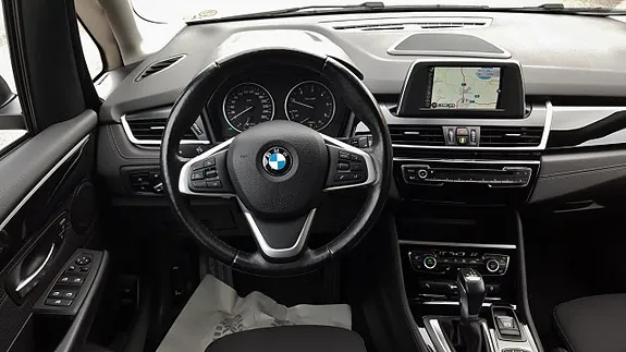 BMW 218D 2017 photo 5