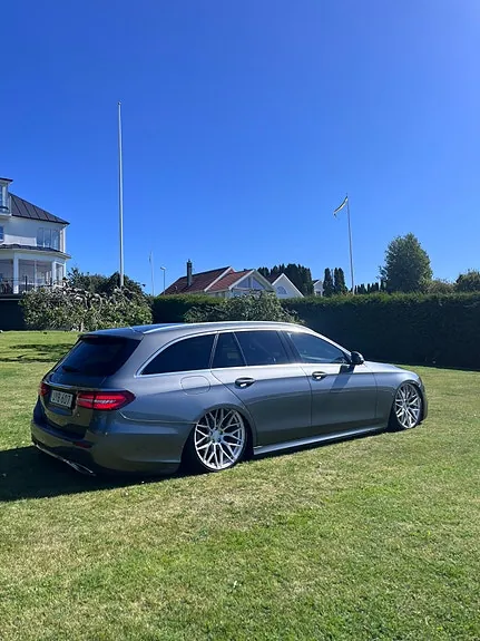 Mercedes-Benz E220 2019 photo 3