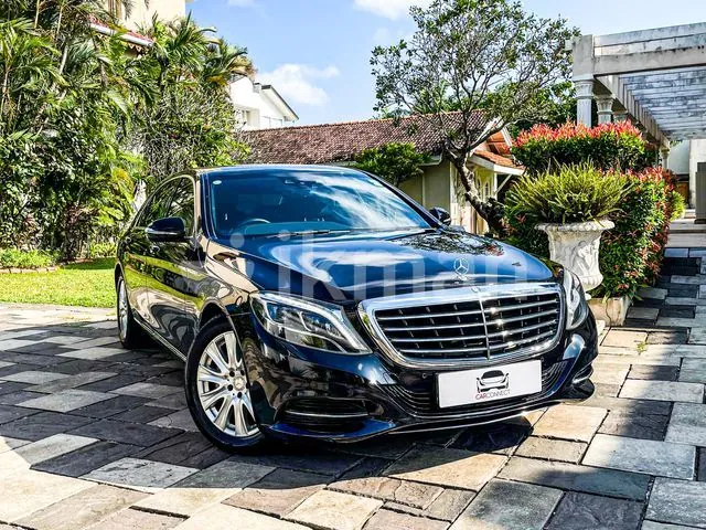 Mercedes-Benz S400