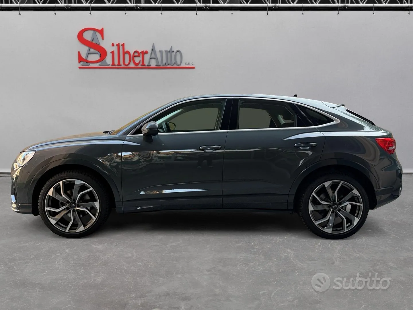 Audi Q3 2021 photo 2