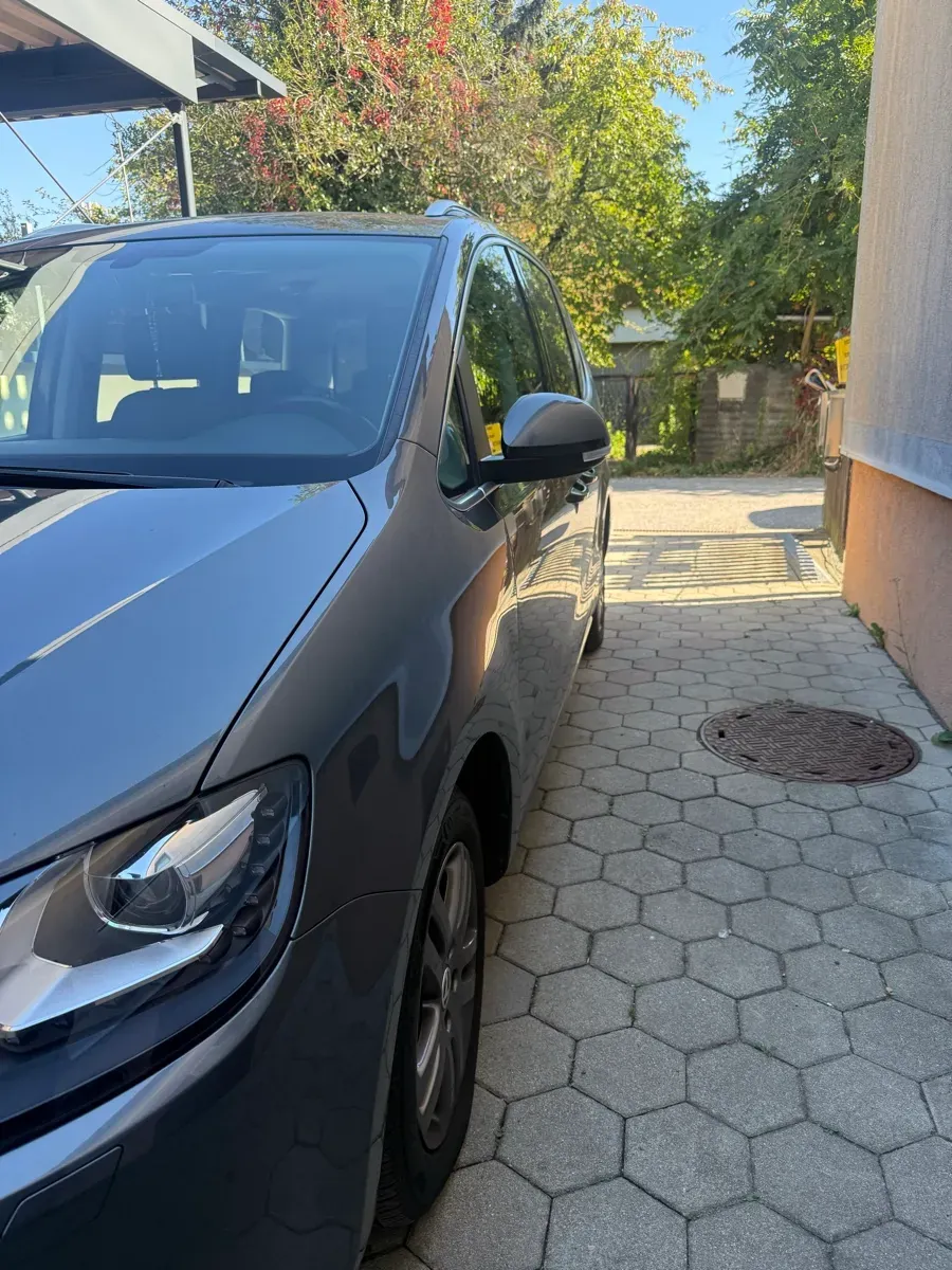 Volkswagen Sharan 2016 photo 2